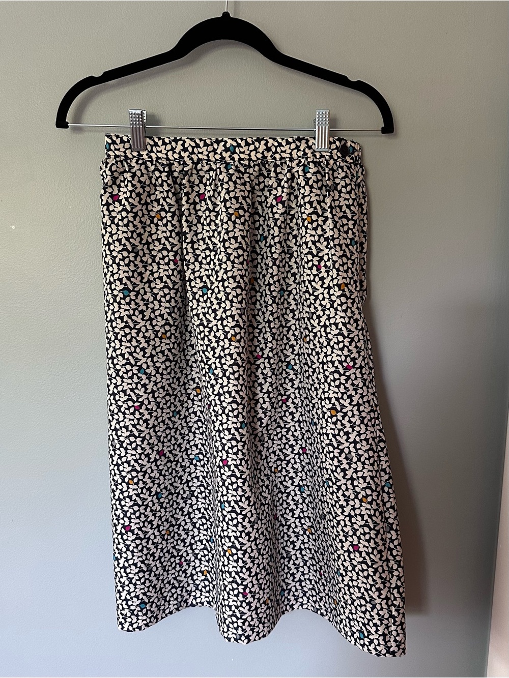 Vintage Navy and White Floral Midi Skirt with Color Accents